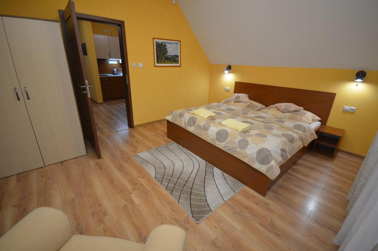 Apartmany Best I. Besenova Exterior photo