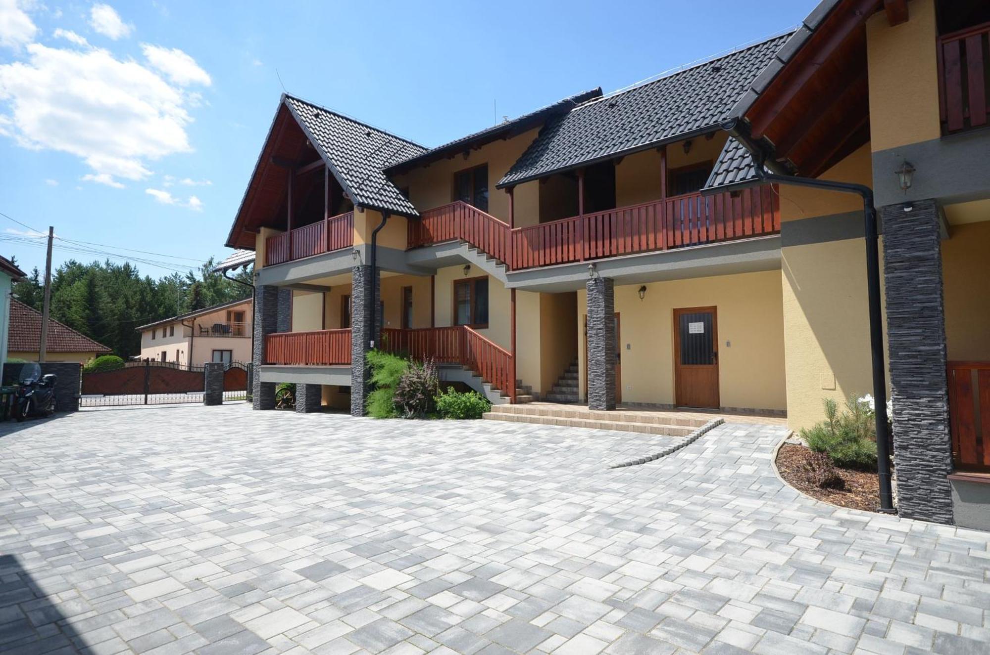 Apartmany Best I. Besenova Exterior photo
